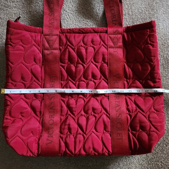 VS Quilted Puffer Tote - Picture 6 of 10
